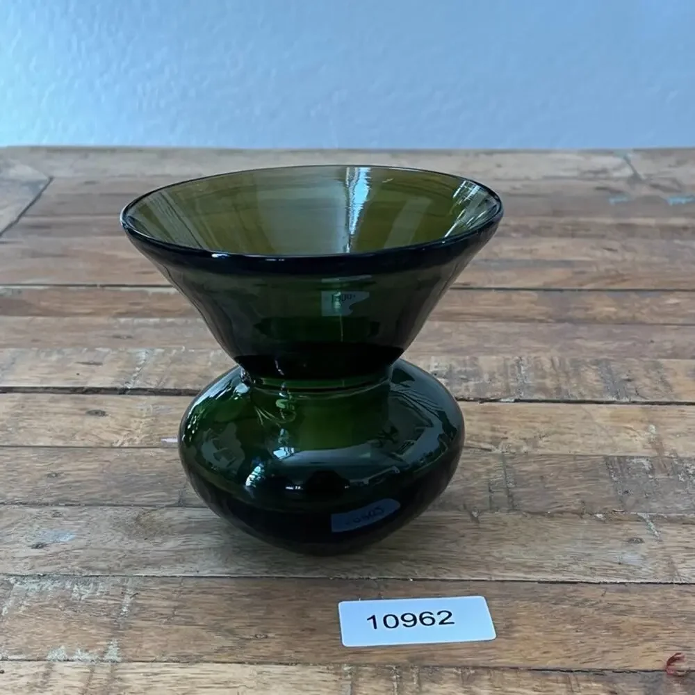 Unmarked this vintage